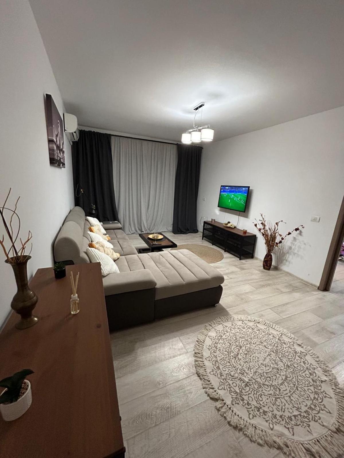 Cozy Apartment 130E By Plaza 布加勒斯特 外观 照片